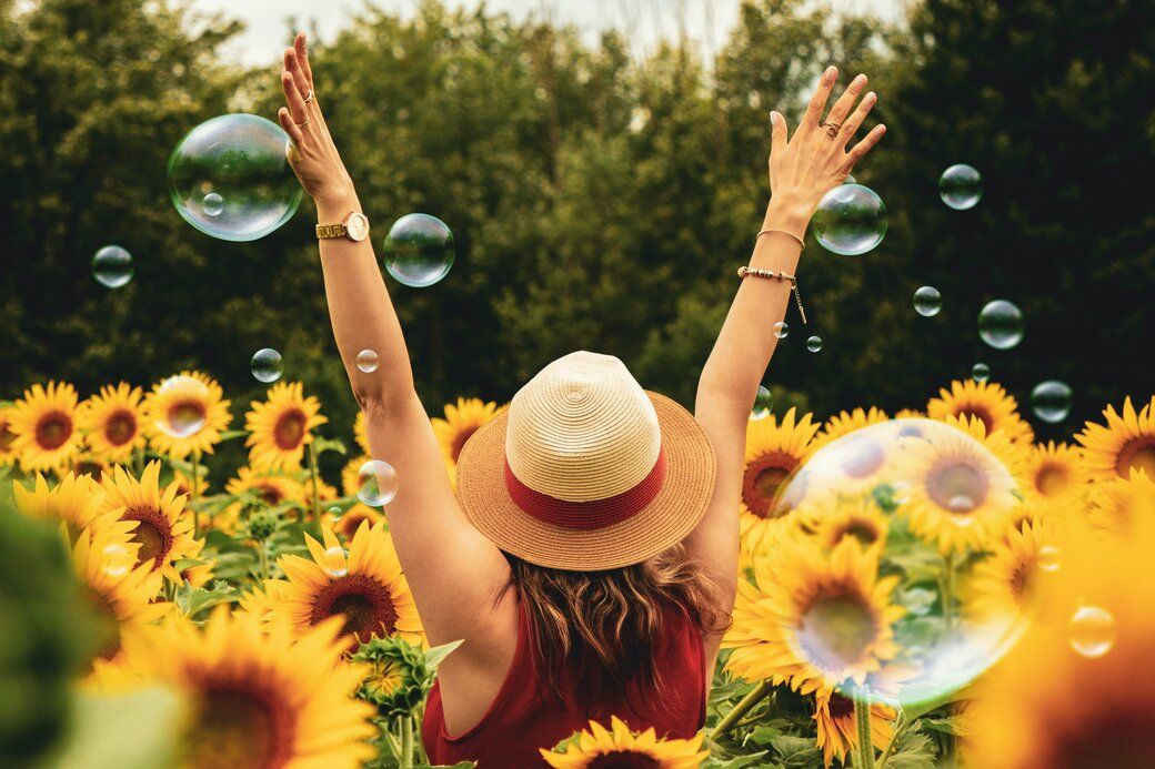 Introduce a Two-Minute ‘Good Morning’ Practice and a ‘Good Night’ Practice into
Your Life!